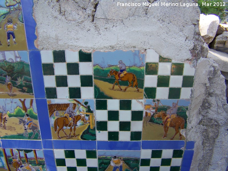 Paseo de los Adoquines - Paseo de los Adoquines. Azulejos del Quijote