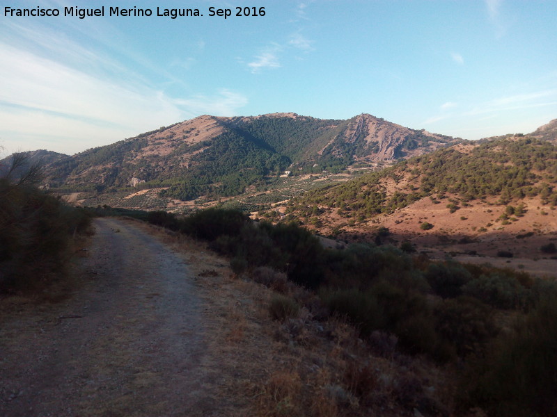 Morra de las Carboneras - Morra de las Carboneras. Desde la ladera del Rayal