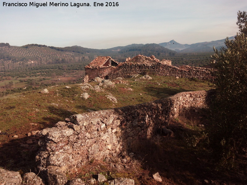 Aldea Guatamarta - Aldea Guatamarta. Valla de piedra y su castillo