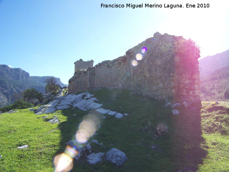 Castillo de Otiar. Muralla Oeste - Castillo de Otiar. Muralla Oeste. 