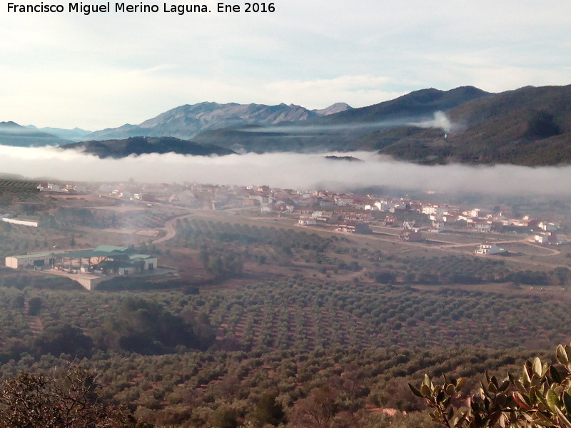 Aldea Cortijos Nuevos - Aldea Cortijos Nuevos. Bajo la niebla desde el Cerro Cortijillo