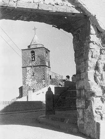 Iglesia de Ntra Sra del Collado - Iglesia de Ntra Sra del Collado. Foto antigua. Desde la Puerta Nueva