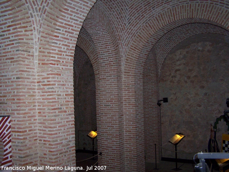 Torre del Homenaje - Torre del Homenaje. Columnas y bvedas