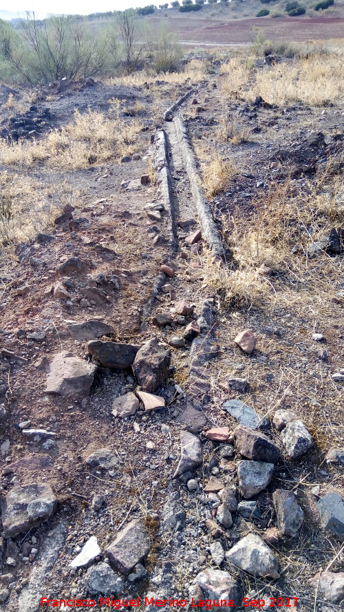 Pozo Adelaida - Pozo Adelaida. Acequia