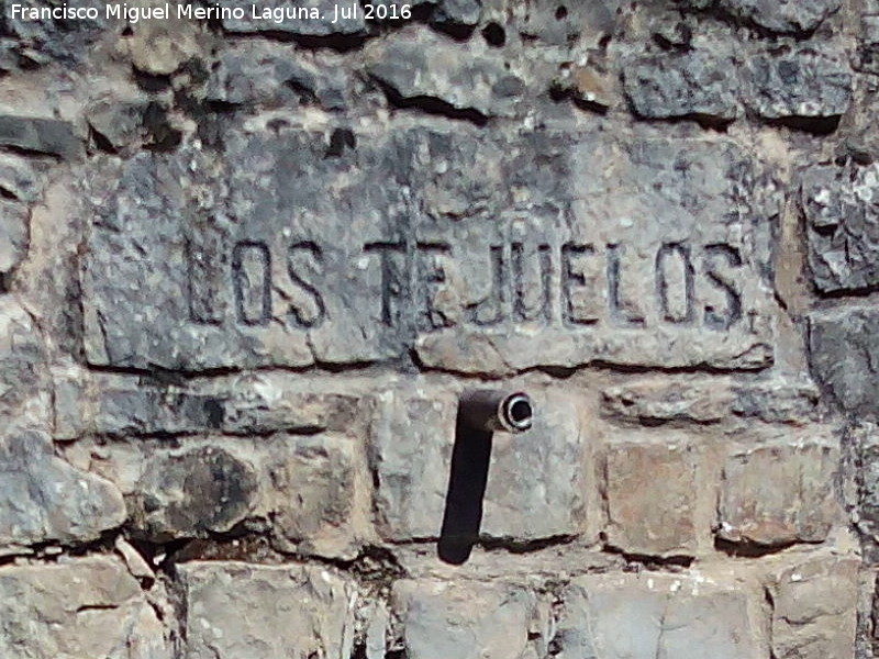 Fuente de los Tejuelos - Fuente de los Tejuelos. Nombre