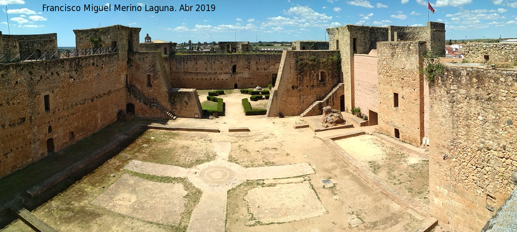 Castillo de los Guzmanes - Castillo de los Guzmanes. Interior