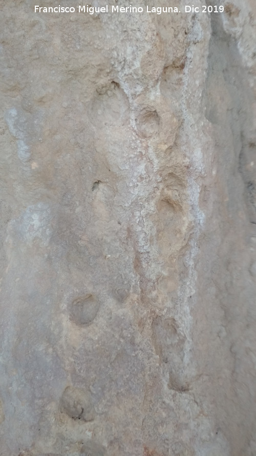 Pinturas rupestres del Abrigo de Mingo - Pinturas rupestres del Abrigo de Mingo. Cazoletas