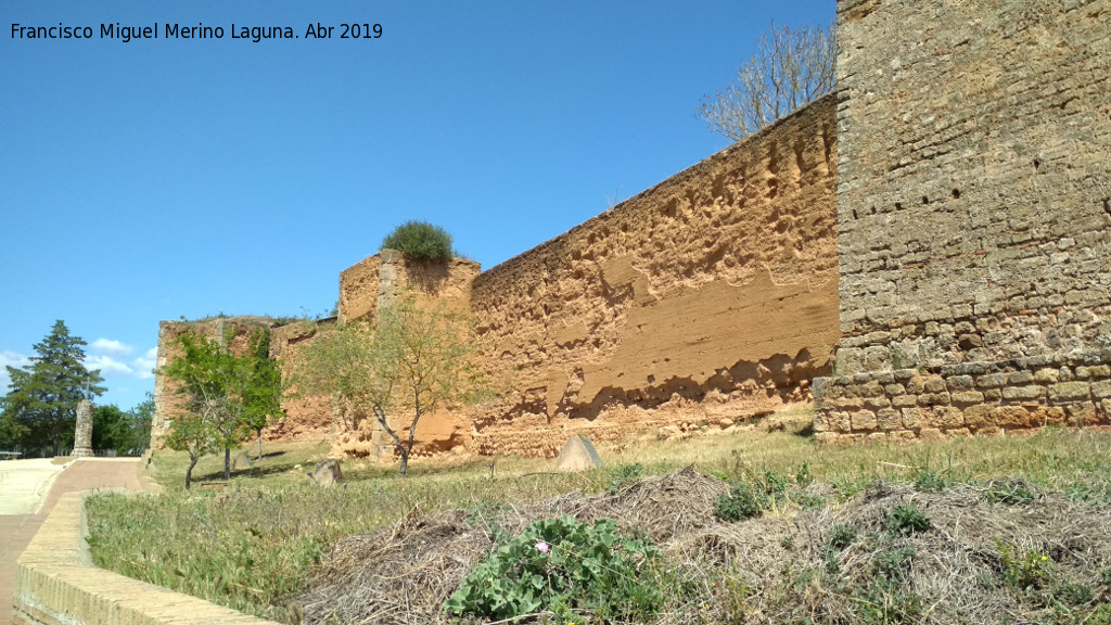 Muralla de Niebla - Muralla de Niebla. Sector sur entre la Torre Suroeste y la Puerta del Buey