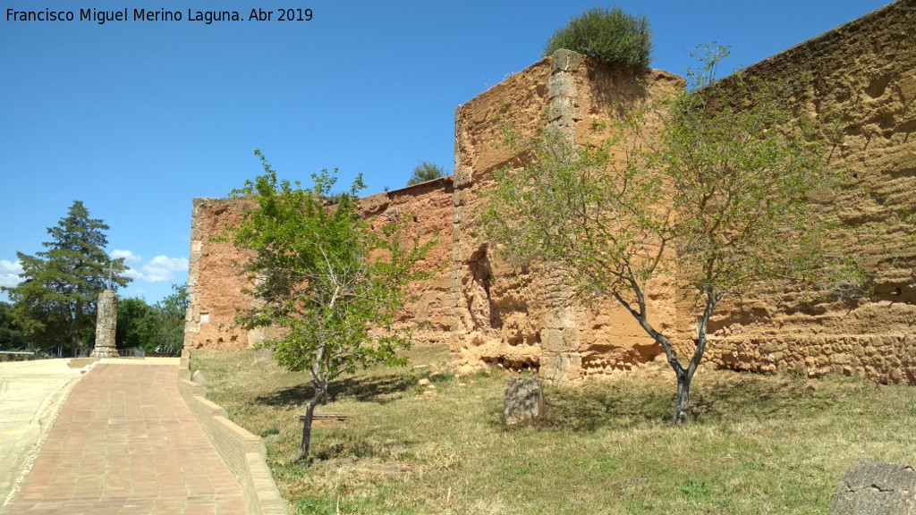 Muralla de Niebla - Muralla de Niebla. Esquina suroeste