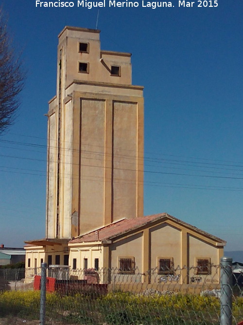 Silo - Silo. 