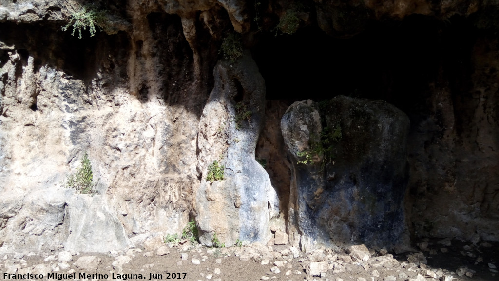 Muela de El Toril - Muela de El Toril. Sombra del solsticio en la Muela