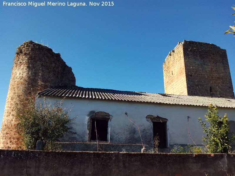 Castillo de la Aragonesa - Castillo de la Aragonesa. Cortijada adosada