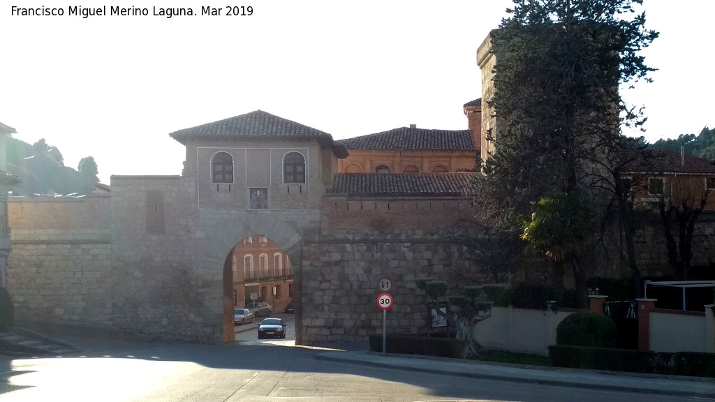 Muralla de Daroca - Muralla de Daroca. Puerta Alta y la Torre de los Huevos