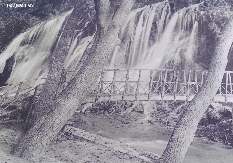 Parque Natural del Monasterio de Piedra. Cascada Iris - Parque Natural del Monasterio de Piedra. Cascada Iris. 1900