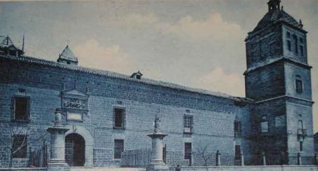 Hospital de Santiago. Fachada - Hospital de Santiago. Fachada. Foto antigua