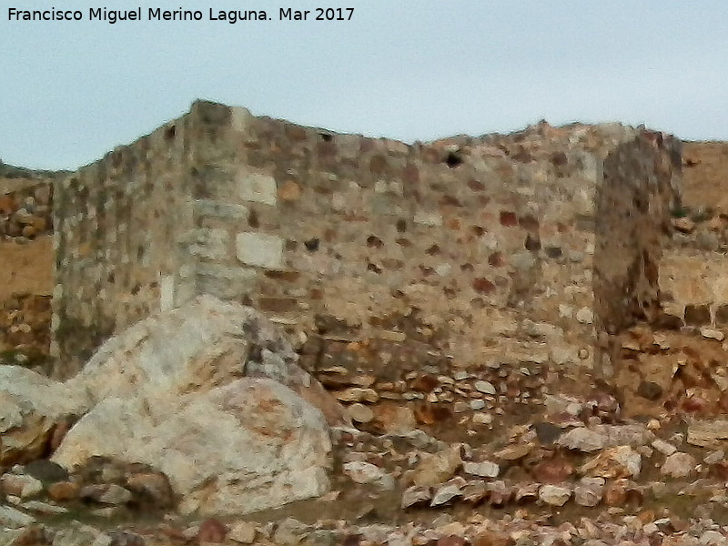 Castillo de Alarcos. Torren Pentagonal Oeste - Castillo de Alarcos. Torren Pentagonal Oeste. 