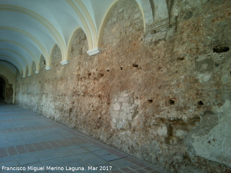 Palacio de los Reyes Musulmanes - Palacio de los Reyes Musulmanes. Posible resto del palacio musulmn. Convento de Santo Domingo - Jan