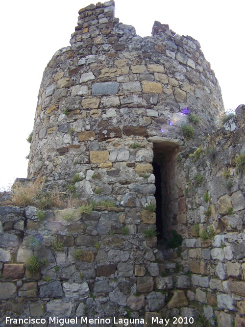 Castillo del Berrueco - Castillo del Berrueco. Torren circular derecho