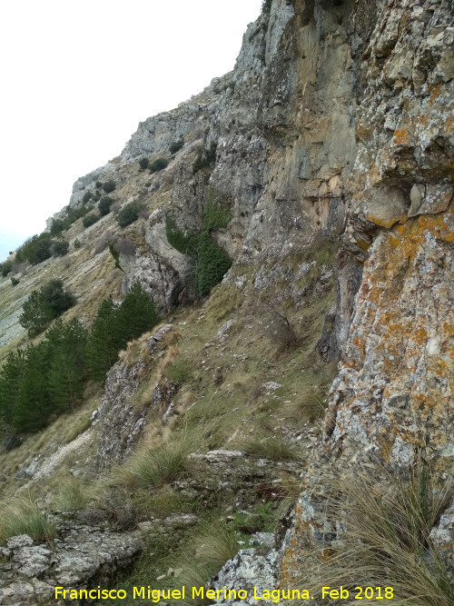 Aznaitn - Aznaitn. Paredes de la ladera norte de Jimena