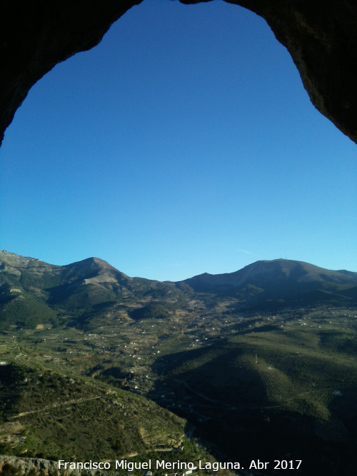 Pinturas rupestres del Abrigo de Aznaitn de Torres II - Pinturas rupestres del Abrigo de Aznaitn de Torres II. Vistas desde el abrigo