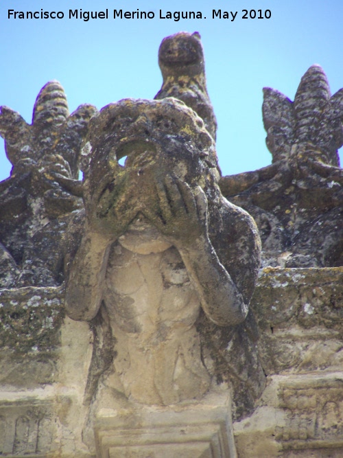 Casa de Las Torres - Casa de Las Torres. Grgola izquierda