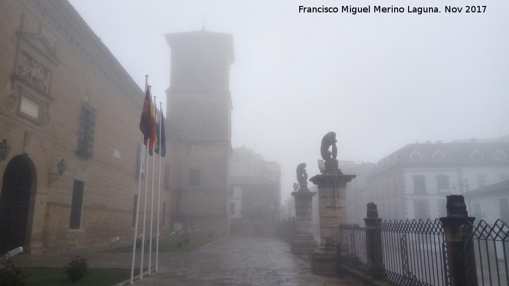 Hospital de Santiago - Hospital de Santiago. Con niebla