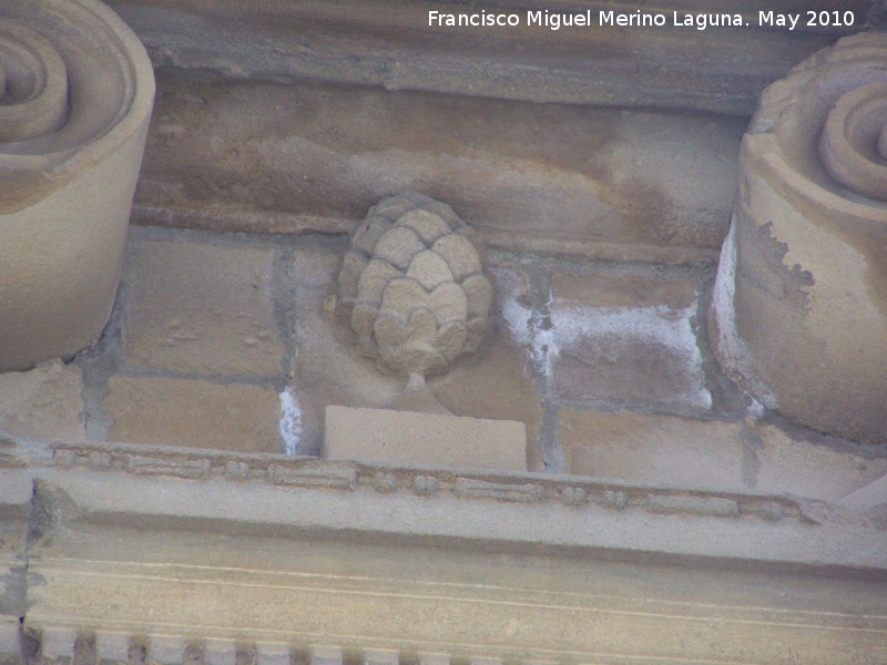 Palacio de los Medinilla - Palacio de los Medinilla. Decoracin del frontn central izquierdo