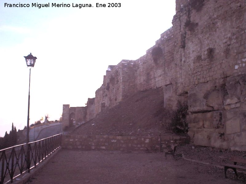 Puerta de Quesada - Puerta de Quesada. Como enlaza la Muralla de San Milln con la Puerta