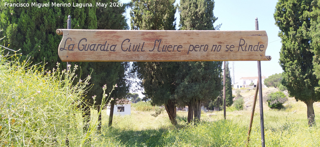 Guardia Civil - Guardia Civil. Cartel en el Cementerio del Santuario de la Virgen de la Cabeza - And�jar