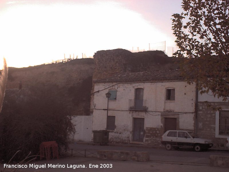 Muralla de la Redonda de Miradores - Muralla de la Redonda de Miradores. Muralla detrs de las casas