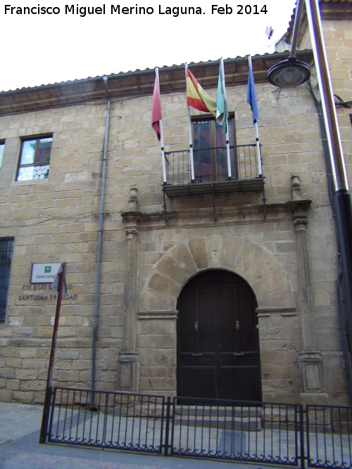 Iglesia y Convento de la Santsima Trinidad - Iglesia y Convento de la Santsima Trinidad. Portada del convento