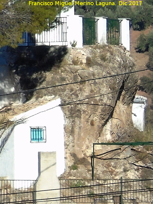 Cortijo de las Piedras - Cortijo de las Piedras. Pea de Julin en que se asienta el cortijo