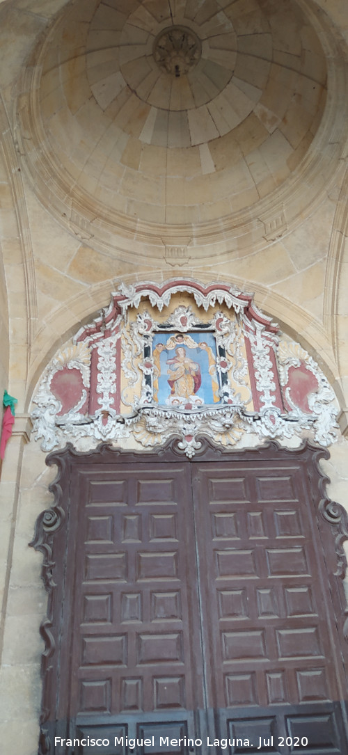 Bas�lica Menor de Santa Mar�a de la Asunci�n - Bas�lica Menor de Santa Mar�a de la Asunci�n. Puerta bajo la torre