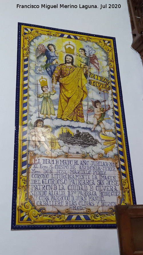 Iglesia de la Encarnaci�n - Iglesia de la Encarnaci�n. Azulejos de la coronaci�n de San Jos�, patrono de Olvera
