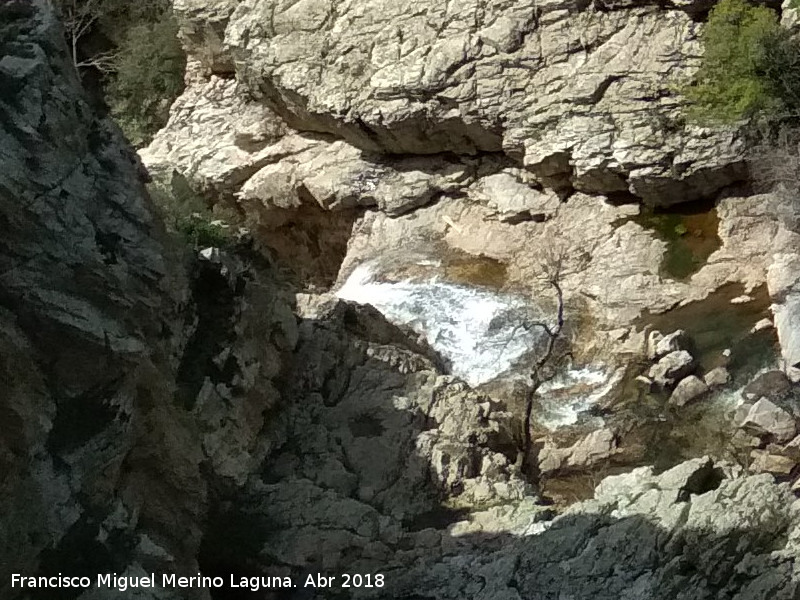 Cascada del Negrillo - Cascada del Negrillo. Parte alta desde el Mirador del Desfiladero