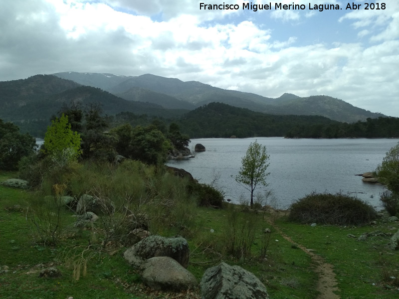 Pantano del Burguillo - Pantano del Burguillo. Desde el Cerro del Enebral