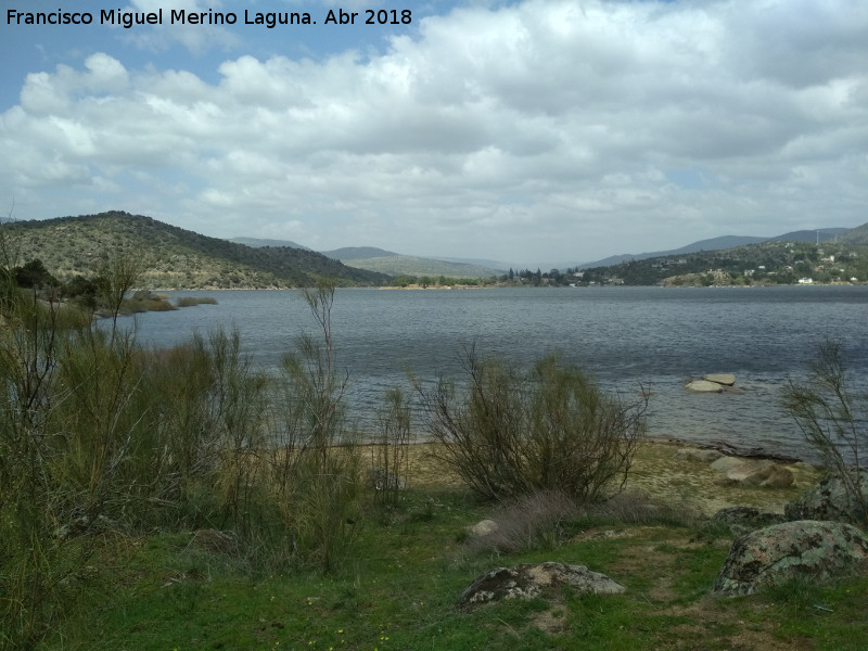 Pantano del Burguillo - Pantano del Burguillo. Desde Las Cruceras