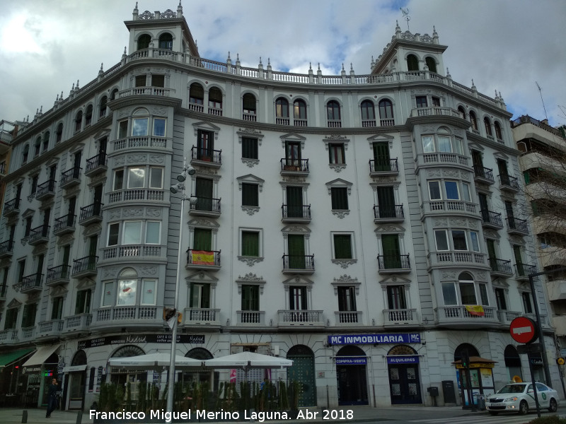 Edificio de la Avenida de la Constitucin n 12 - Edificio de la Avenida de la Constitucin n 12. 