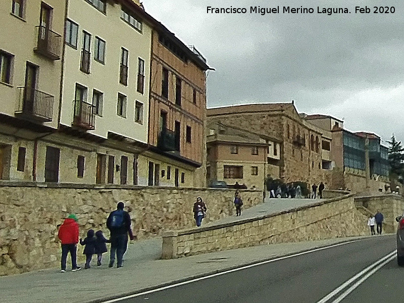 Calle Ribera del Puente - Calle Ribera del Puente. 