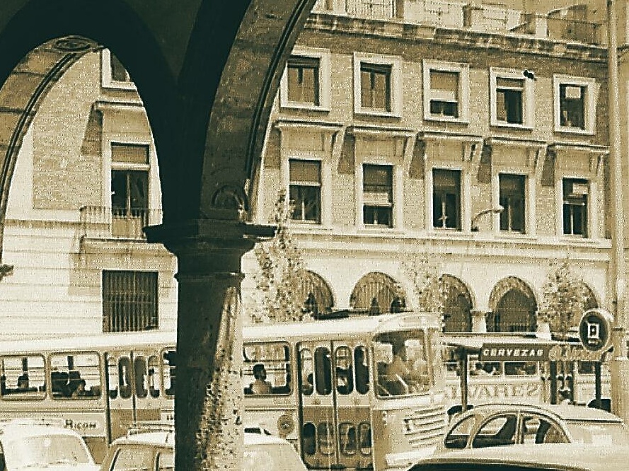 Edificio de Hacienda - Edificio de Hacienda. Foto antigua