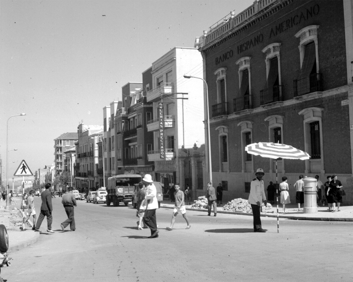 Antiguo Banco Hispano Americano - Antiguo Banco Hispano Americano. Foto antigua