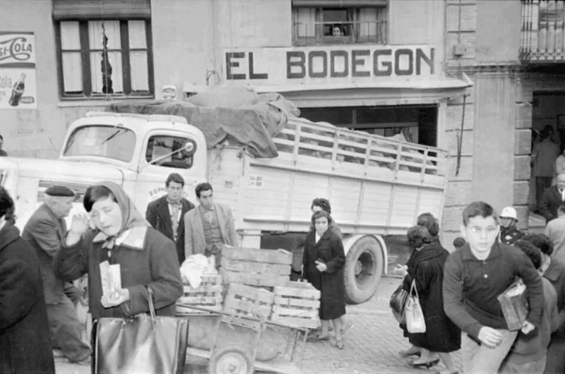 Edificio del Bodegn - Edificio del Bodegn. Foto antigua