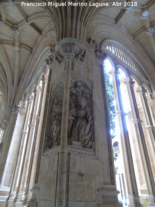 Convento de San Esteban. Claustro - Convento de San Esteban. Claustro. Anunciacin de Mara