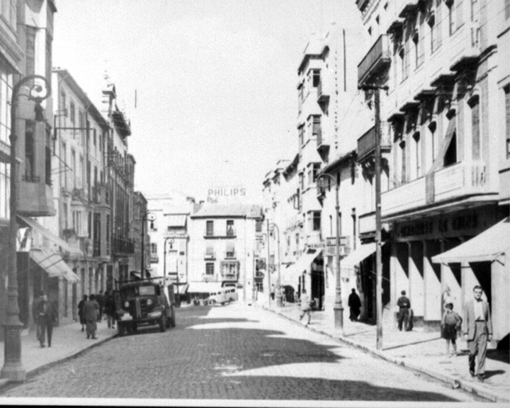 Edificio de la Calle Bernab Soriano n 23 - Edificio de la Calle Bernab Soriano n 23. Foto antigua