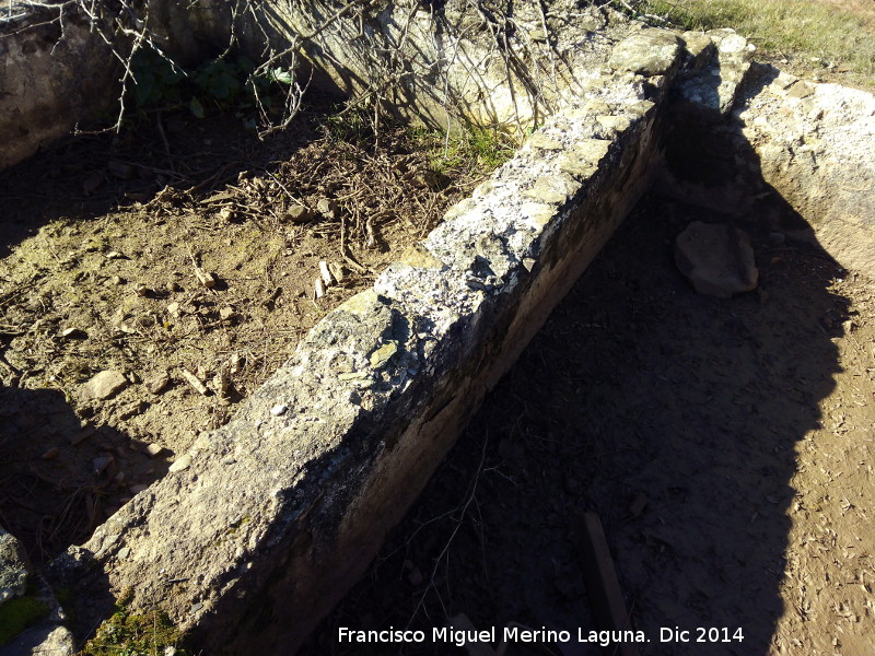 Lavaderos de El Vadillo - Lavaderos de El Vadillo. Muro de separacin de las dos albercas