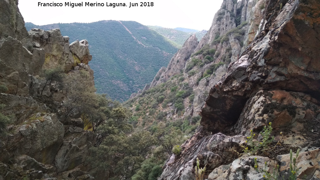 El Puntal - El Puntal. Desde la Cueva Chica