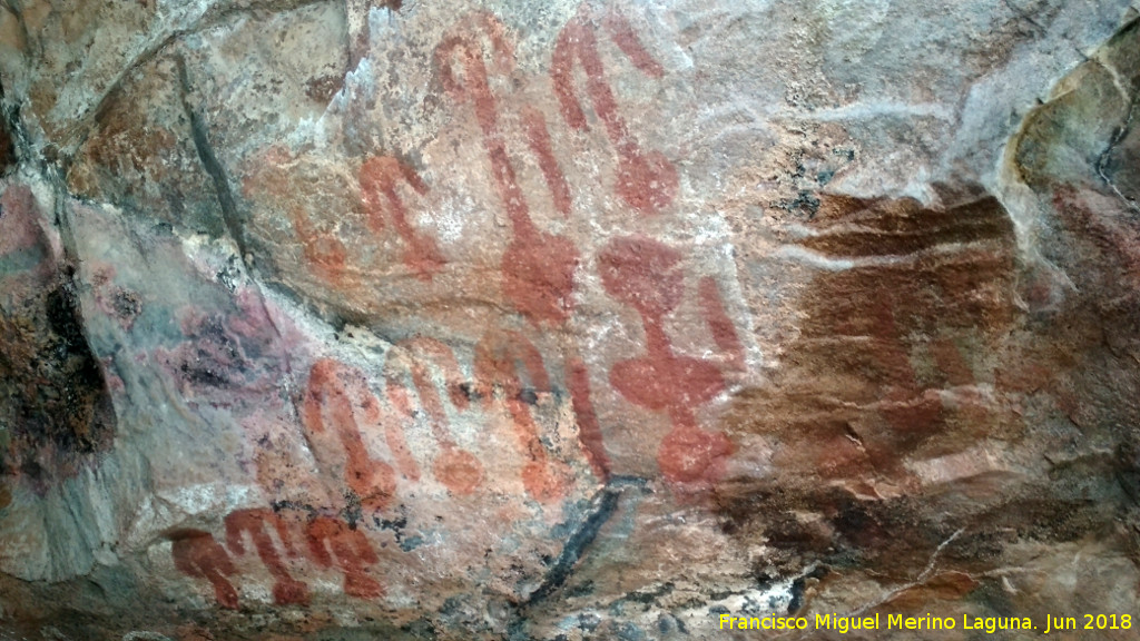 Pinturas rupestres de la Cueva Chica - Pinturas rupestres de la Cueva Chica. 