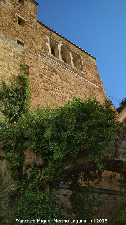 Acueducto del Molino Alto - Acueducto del Molino Alto. Con la iglesia detrs