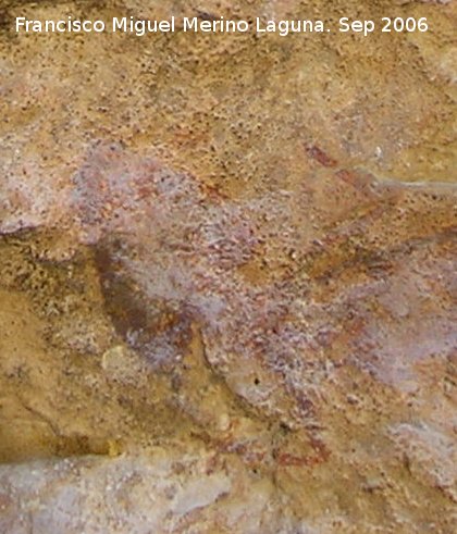 Pinturas rupestres de la Cueva del Engarbo I. Grupo II. Panel VII - Pinturas rupestres de la Cueva del Engarbo I. Grupo II. Panel VII. Detalle del tocado y brazos con sus manos del antropomorfo agachado inferior en representacin de danza