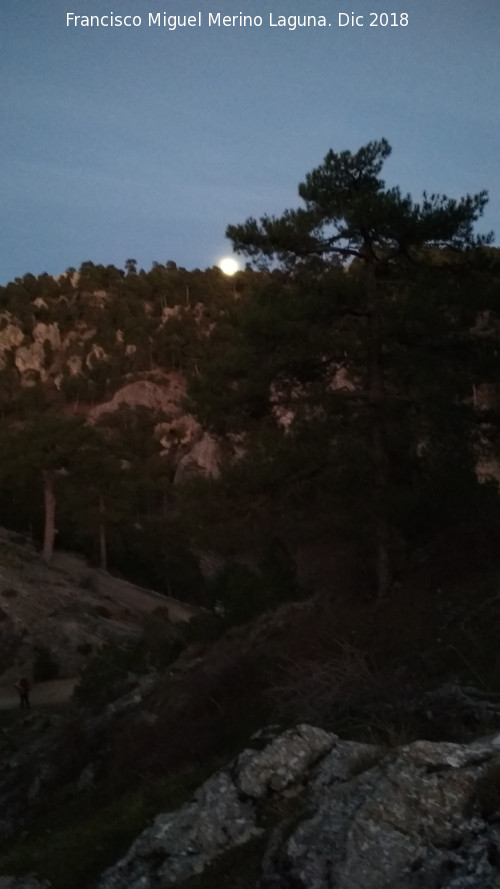 Cuerda de los Alcaetes - Cuerda de los Alcaetes. Saliendo la Luna